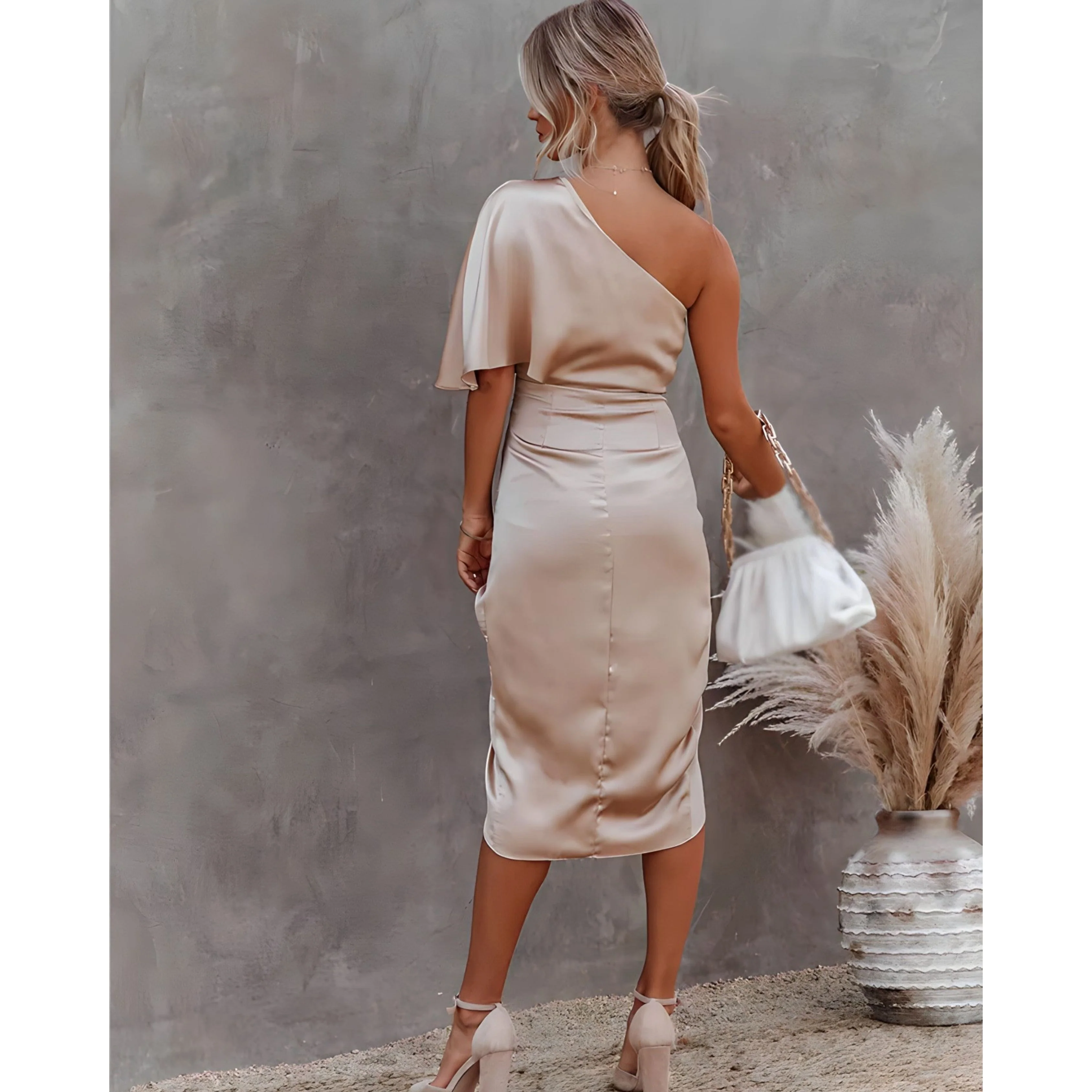 Andréanne | Robe pour Femme | Cocktail Asymétrique, Élégante & Festive - Image 10