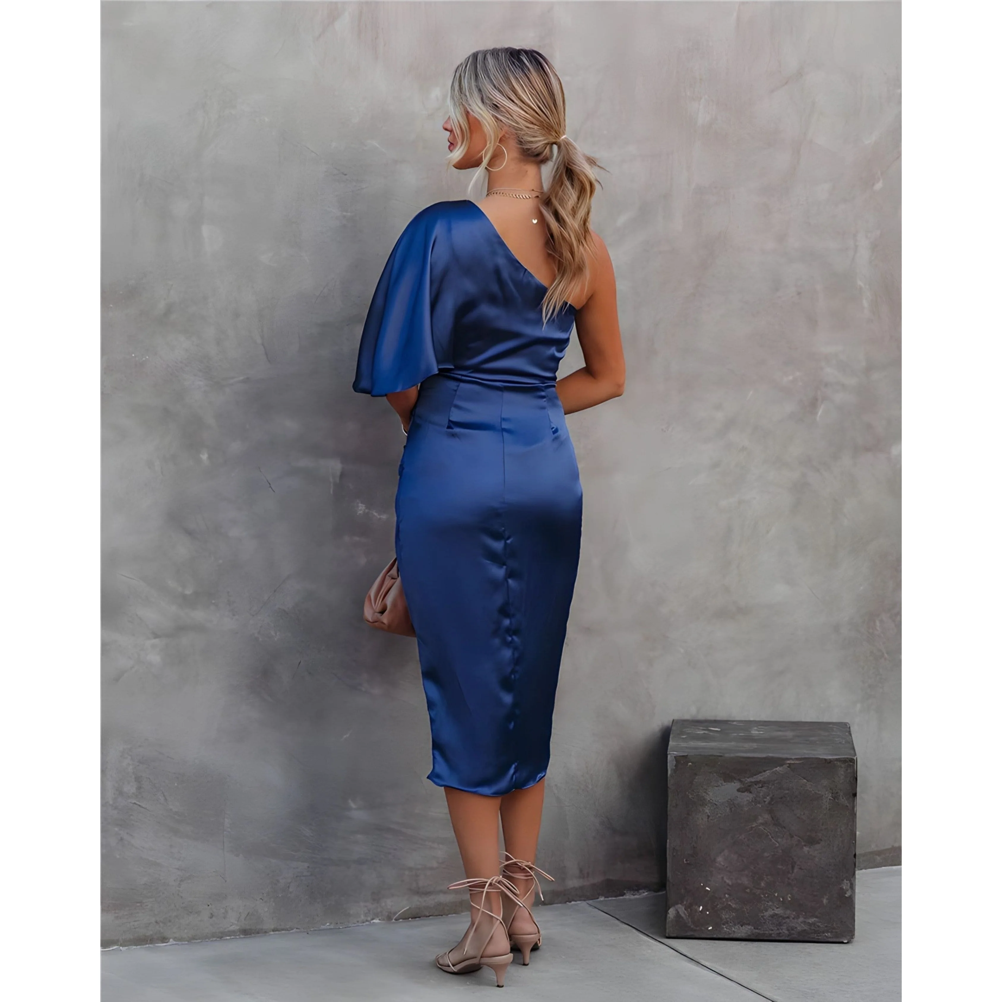 Andréanne | Robe pour Femme | Cocktail Asymétrique, Élégante & Festive - Image 5