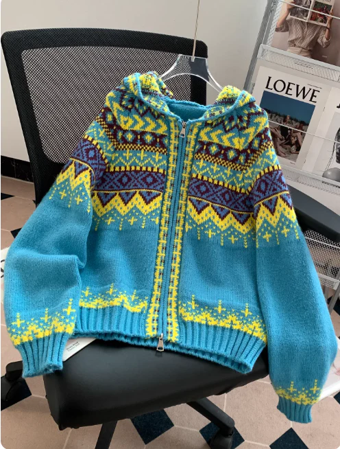 Marlene | Pull à capuche à motif pour femme | Hiver - Image 2