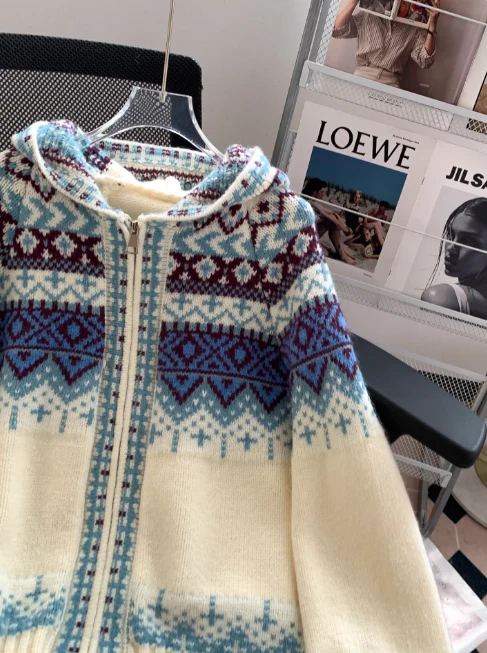 Marlene | Pull à capuche à motif pour femme | Hiver - Image 3