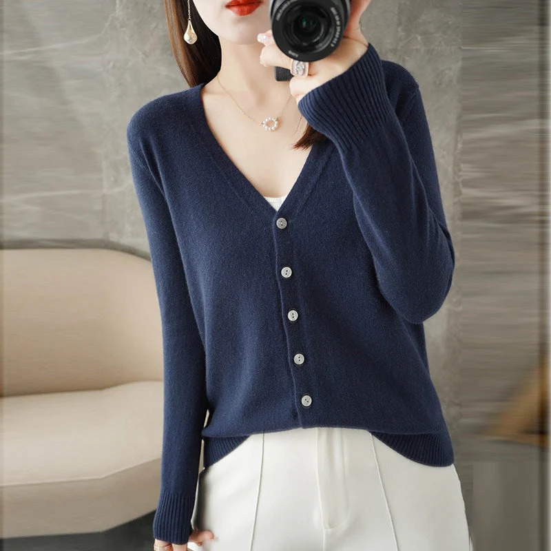 Maud | Cardigan col V pour femme | Moderne - Image 4